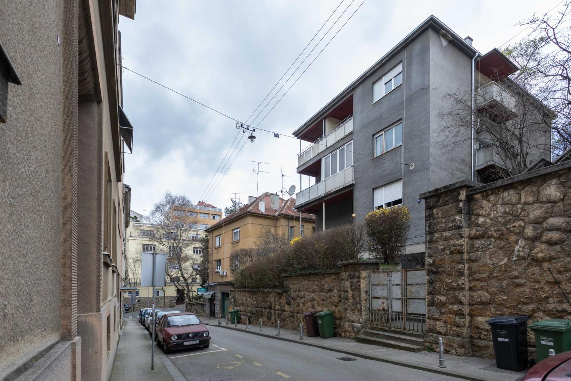 Modern Studio Near British Square Zagreb Exterior photo
